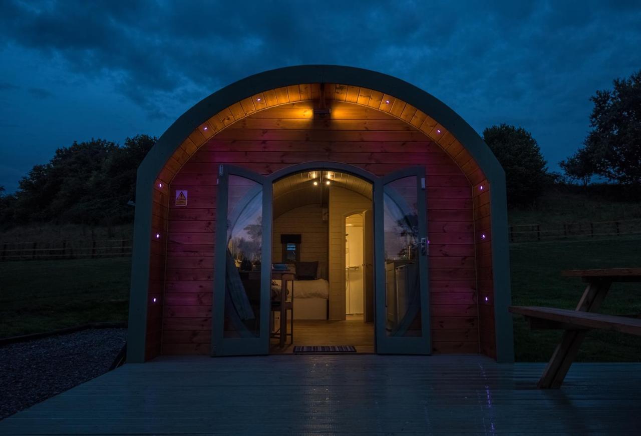Hidden Wood Glamping And The Hideaway Cabin Warminster Ngoại thất bức ảnh